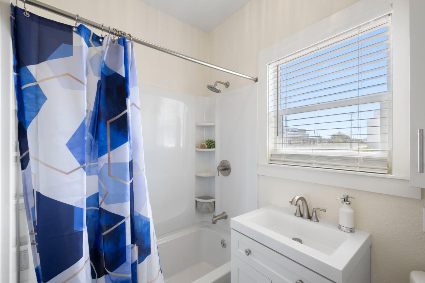 Detail Gallery Image 24 of 45 For 133 Serra Ave, Millbrae,  CA 94030 - 3 Beds | 2/1 Baths