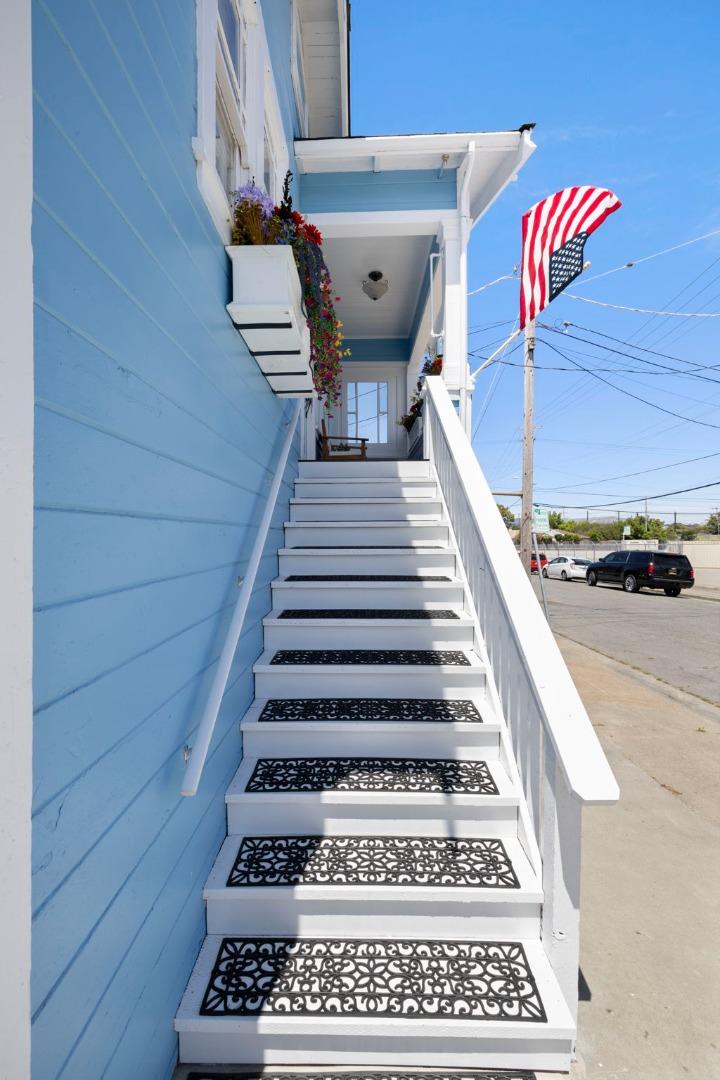 Detail Gallery Image 6 of 45 For 133 Serra Ave, Millbrae,  CA 94030 - 3 Beds | 2/1 Baths