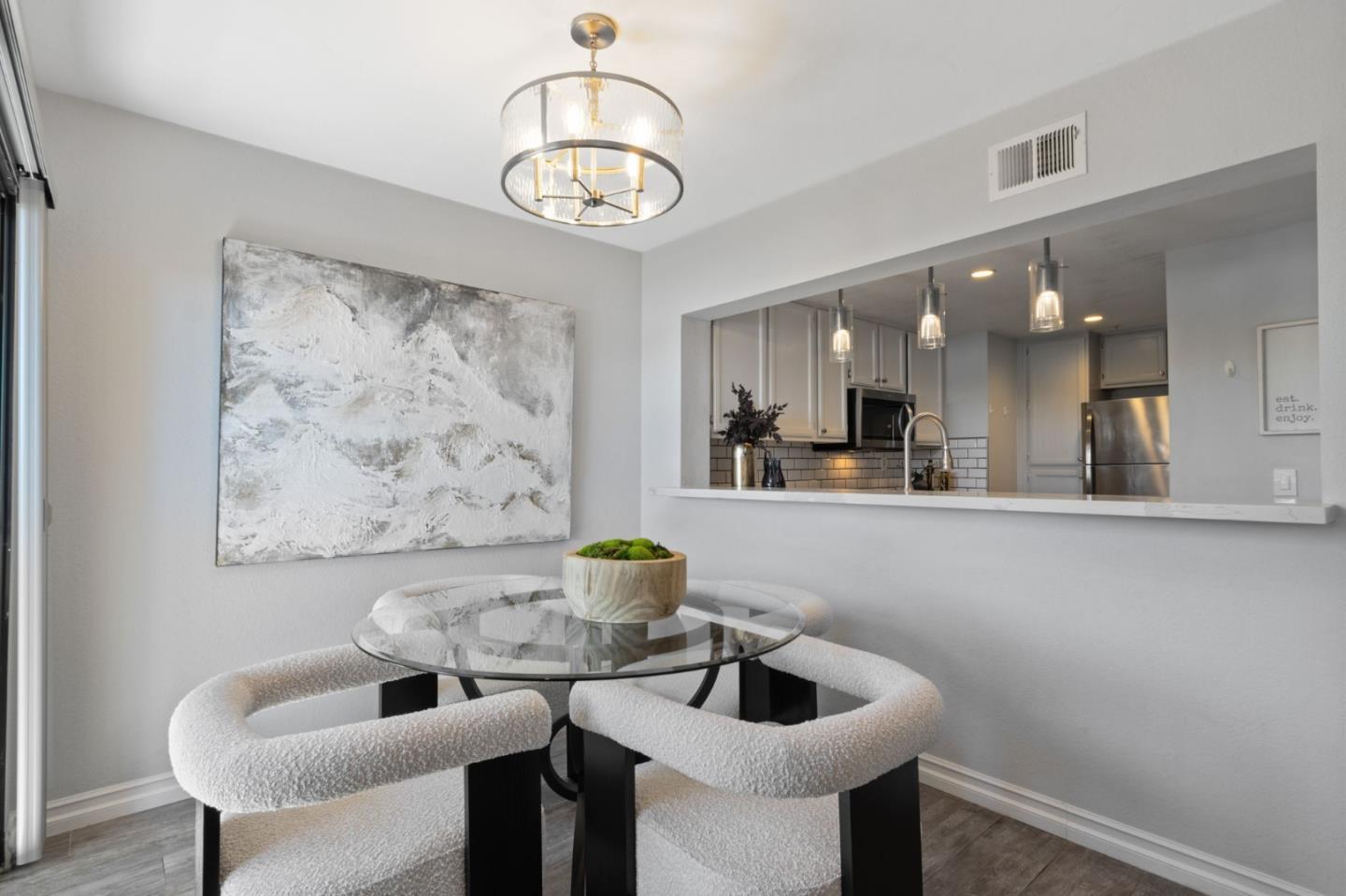 Detail Gallery Image 14 of 36 For 2285 Vista Del Mar, San Mateo,  CA 94404 - 2 Beds | 2/1 Baths