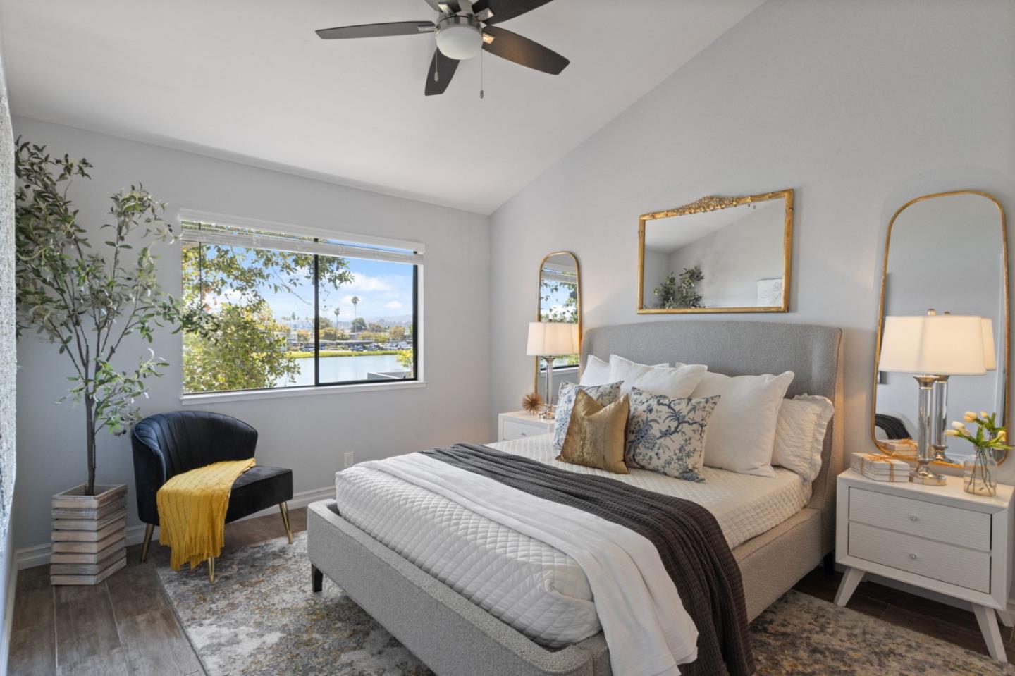 Detail Gallery Image 20 of 36 For 2285 Vista Del Mar, San Mateo,  CA 94404 - 2 Beds | 2/1 Baths
