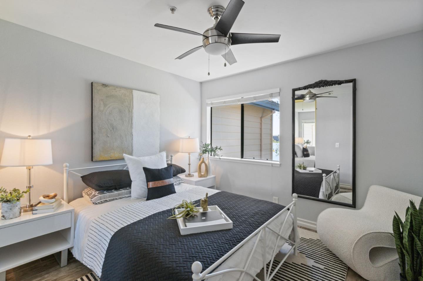 Detail Gallery Image 25 of 36 For 2285 Vista Del Mar, San Mateo,  CA 94404 - 2 Beds | 2/1 Baths