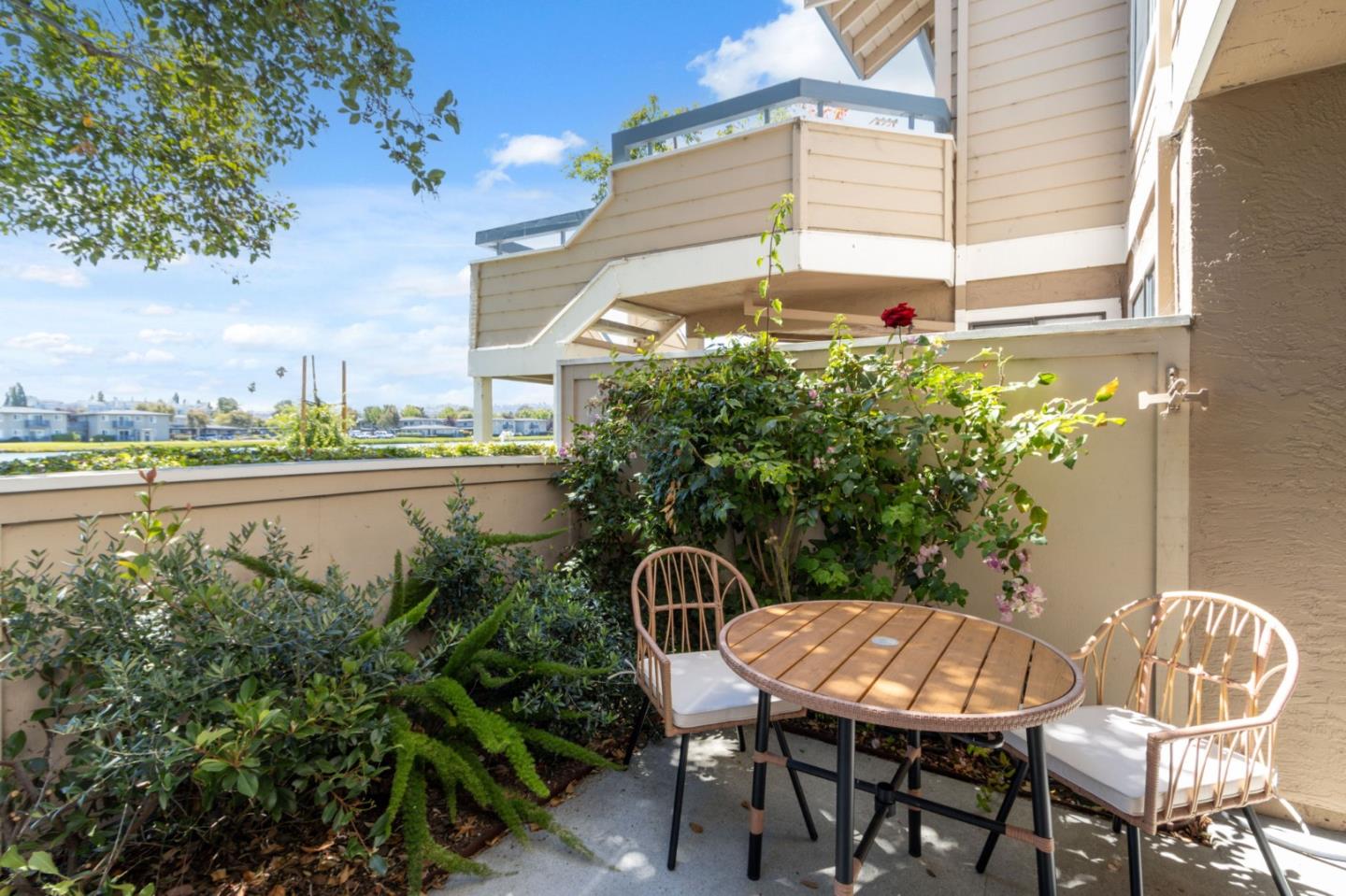 Detail Gallery Image 7 of 36 For 2285 Vista Del Mar, San Mateo,  CA 94404 - 2 Beds | 2/1 Baths