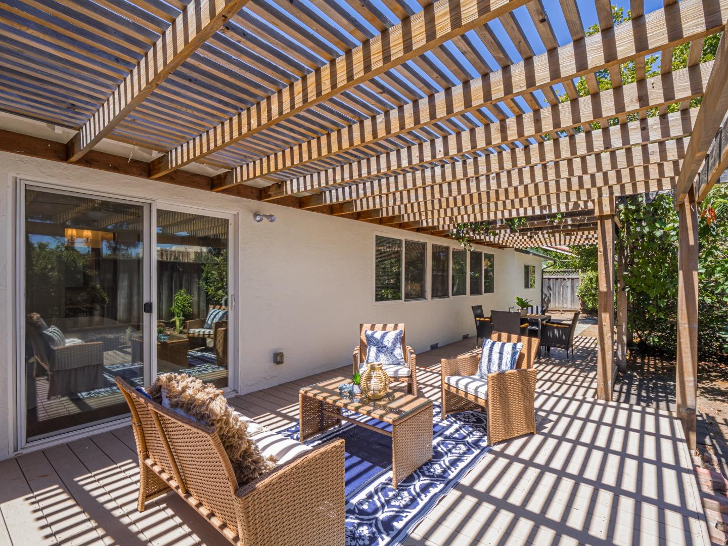 Detail Gallery Image 34 of 52 For 6055 Larchmont Ct, San Jose,  CA 95123 - 3 Beds | 2 Baths