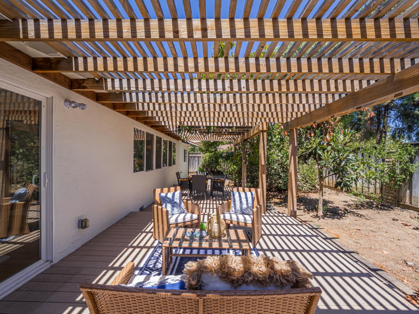 Detail Gallery Image 35 of 52 For 6055 Larchmont Ct, San Jose,  CA 95123 - 3 Beds | 2 Baths