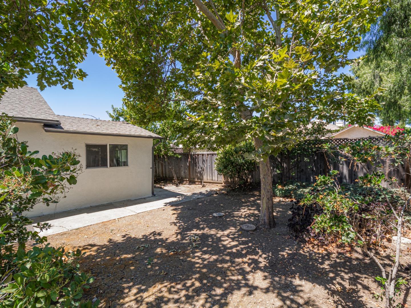 Detail Gallery Image 38 of 52 For 6055 Larchmont Ct, San Jose,  CA 95123 - 3 Beds | 2 Baths