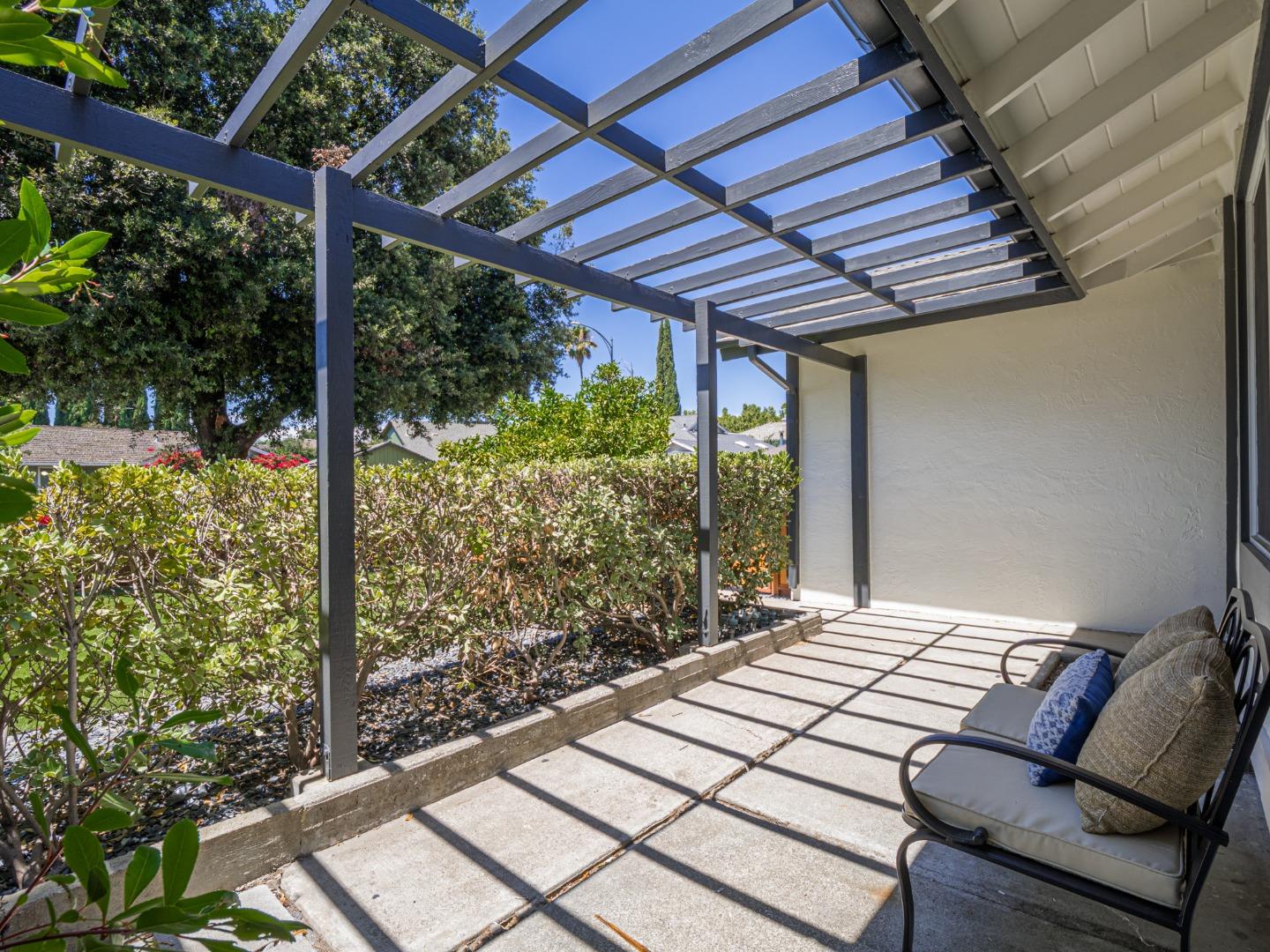 Detail Gallery Image 49 of 52 For 6055 Larchmont Ct, San Jose,  CA 95123 - 3 Beds | 2 Baths