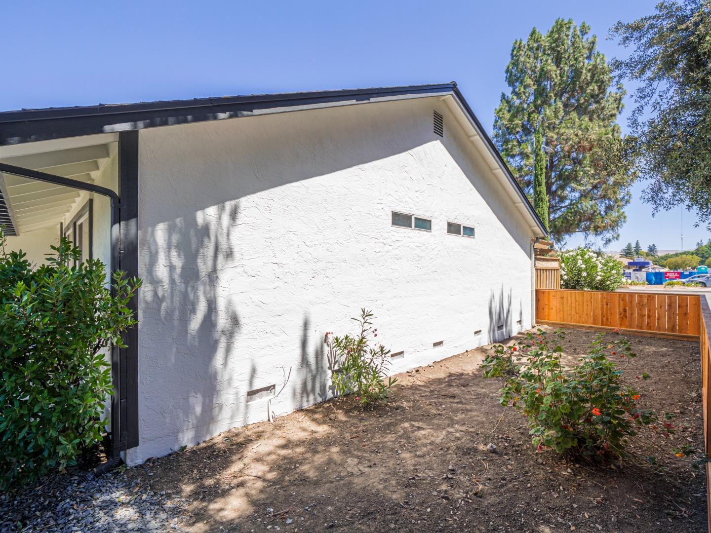 Detail Gallery Image 51 of 52 For 6055 Larchmont Ct, San Jose,  CA 95123 - 3 Beds | 2 Baths