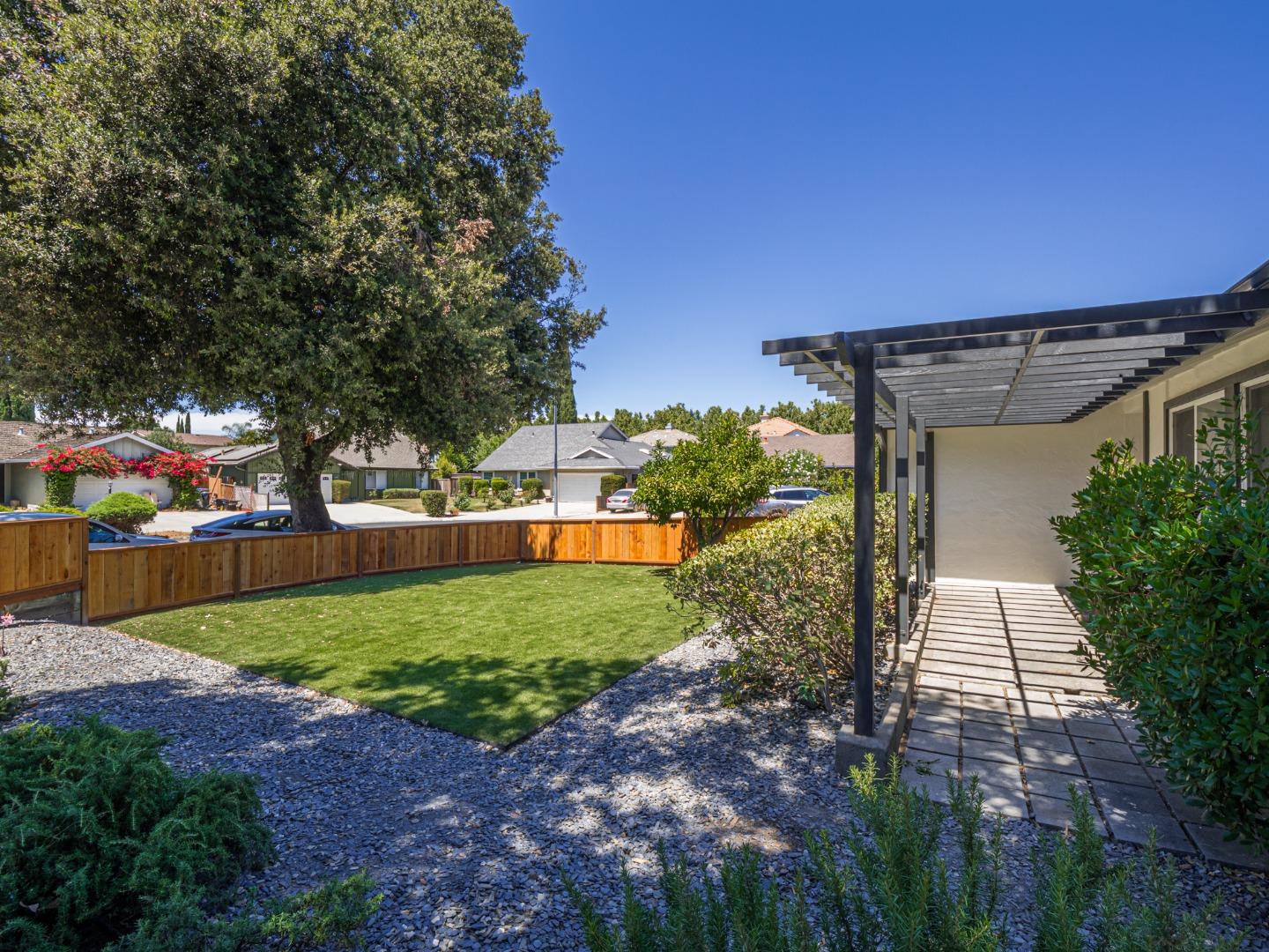 Detail Gallery Image 52 of 52 For 6055 Larchmont Ct, San Jose,  CA 95123 - 3 Beds | 2 Baths