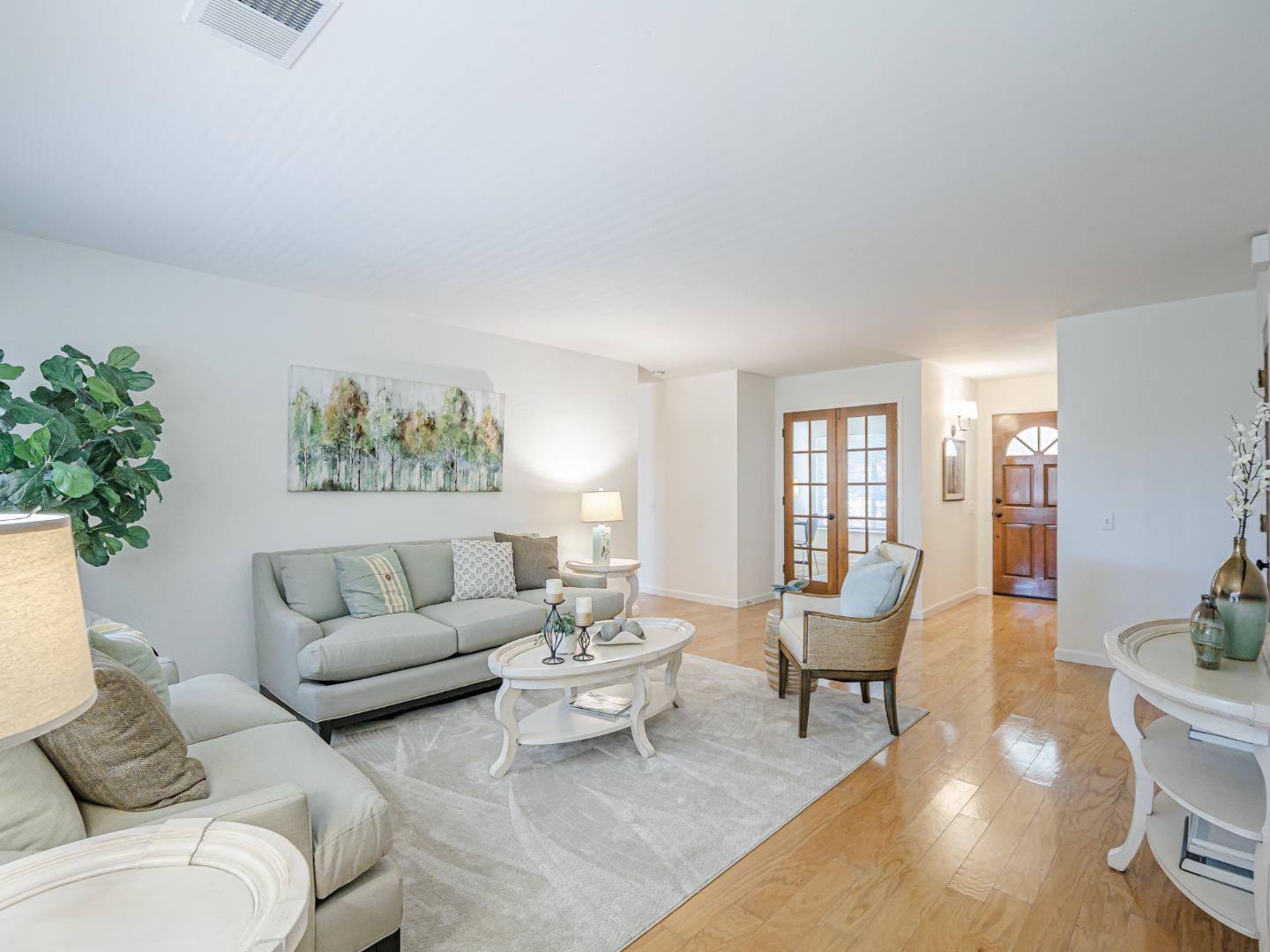 Detail Gallery Image 7 of 52 For 6055 Larchmont Ct, San Jose,  CA 95123 - 3 Beds | 2 Baths