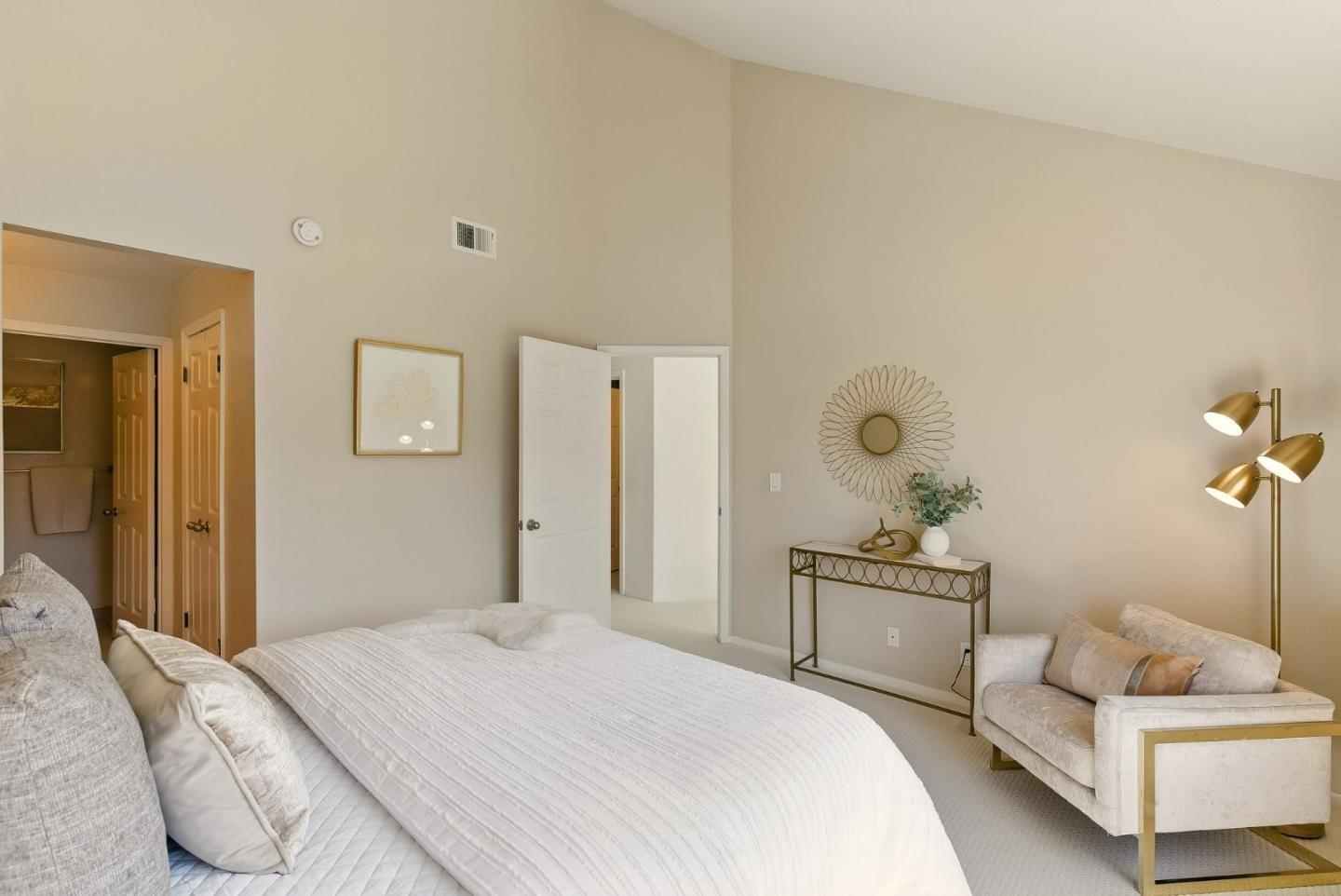 Detail Gallery Image 15 of 39 For 830 Portwalk Pl, Redwood City,  CA 94065 - 3 Beds | 2/1 Baths