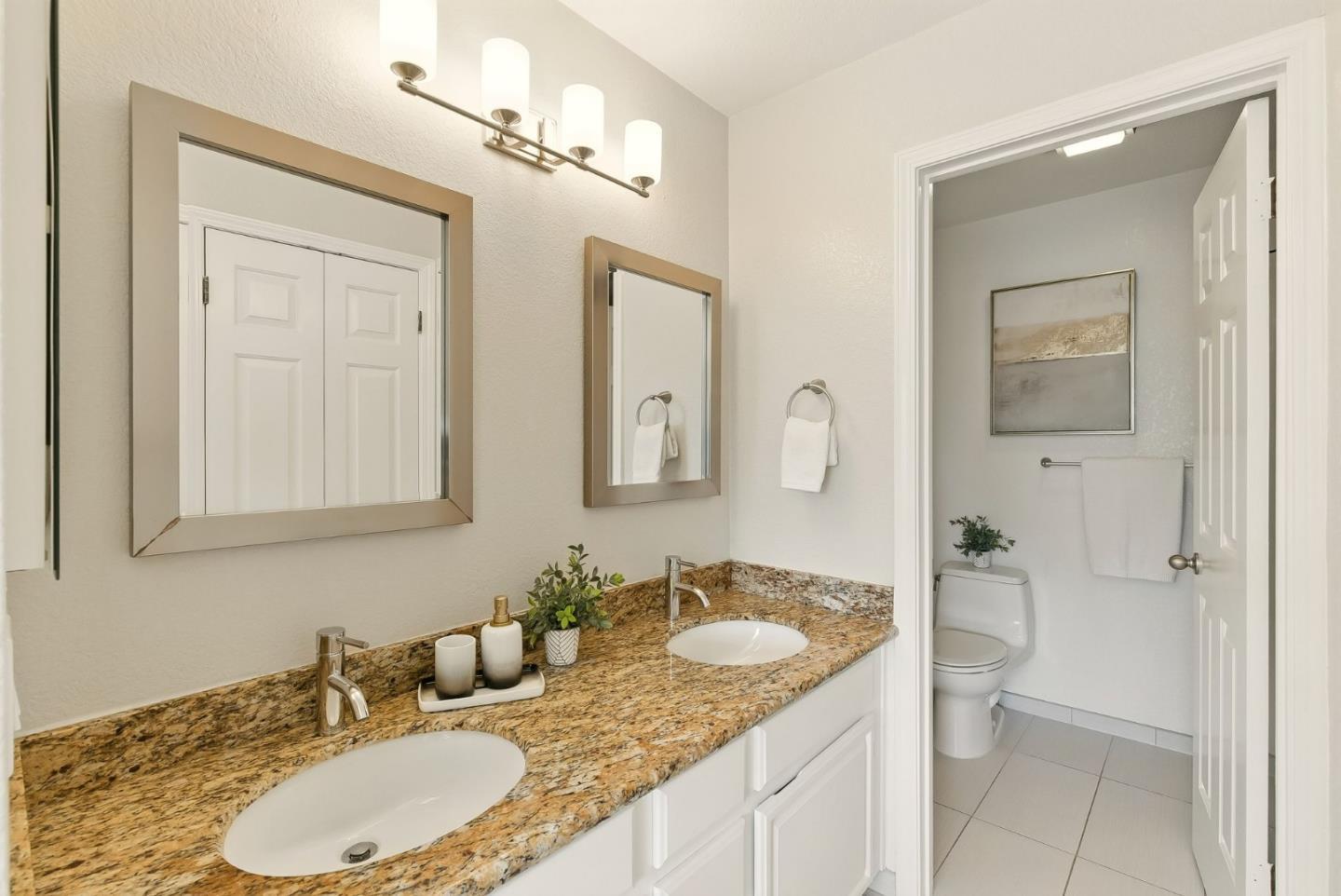 Detail Gallery Image 17 of 39 For 830 Portwalk Pl, Redwood City,  CA 94065 - 3 Beds | 2/1 Baths