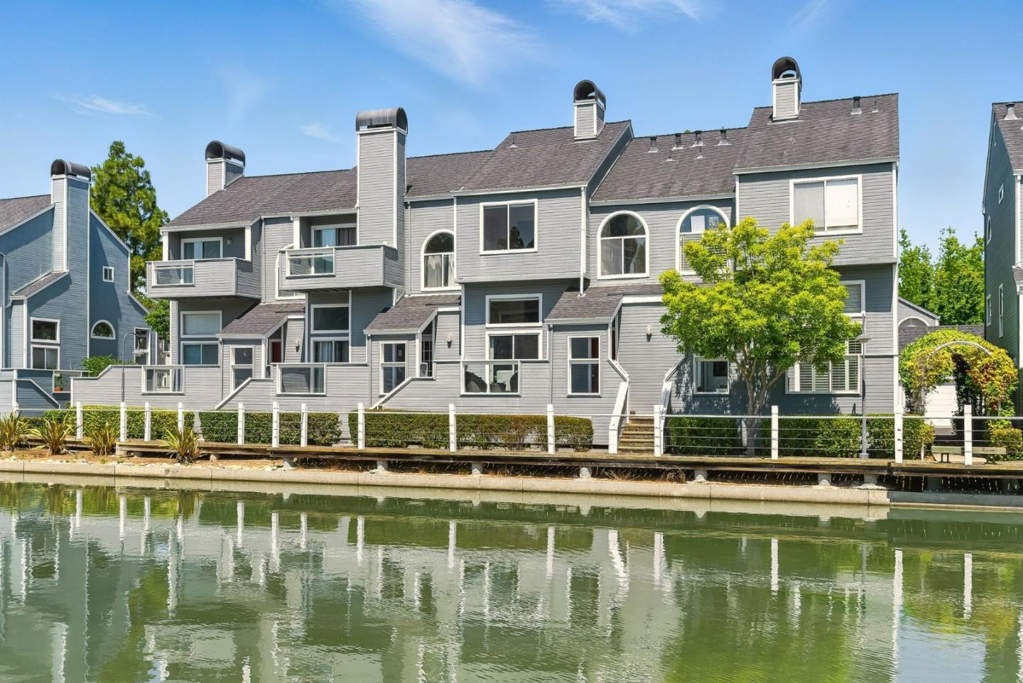 Detail Gallery Image 29 of 39 For 830 Portwalk Pl, Redwood City,  CA 94065 - 3 Beds | 2/1 Baths