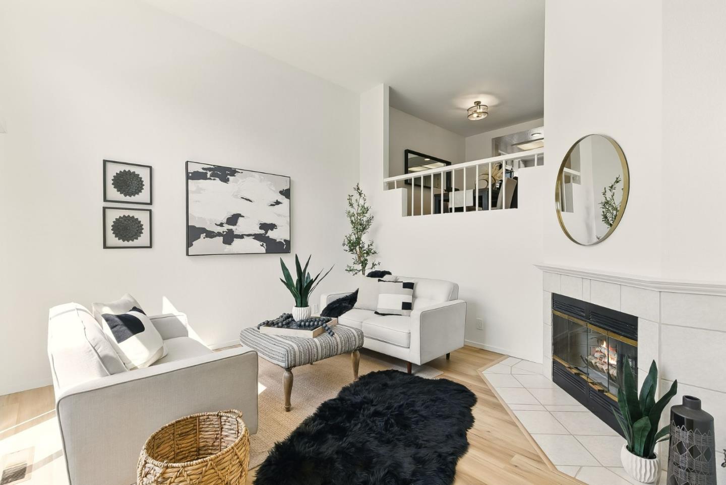 Detail Gallery Image 3 of 39 For 830 Portwalk Pl, Redwood City,  CA 94065 - 3 Beds | 2/1 Baths