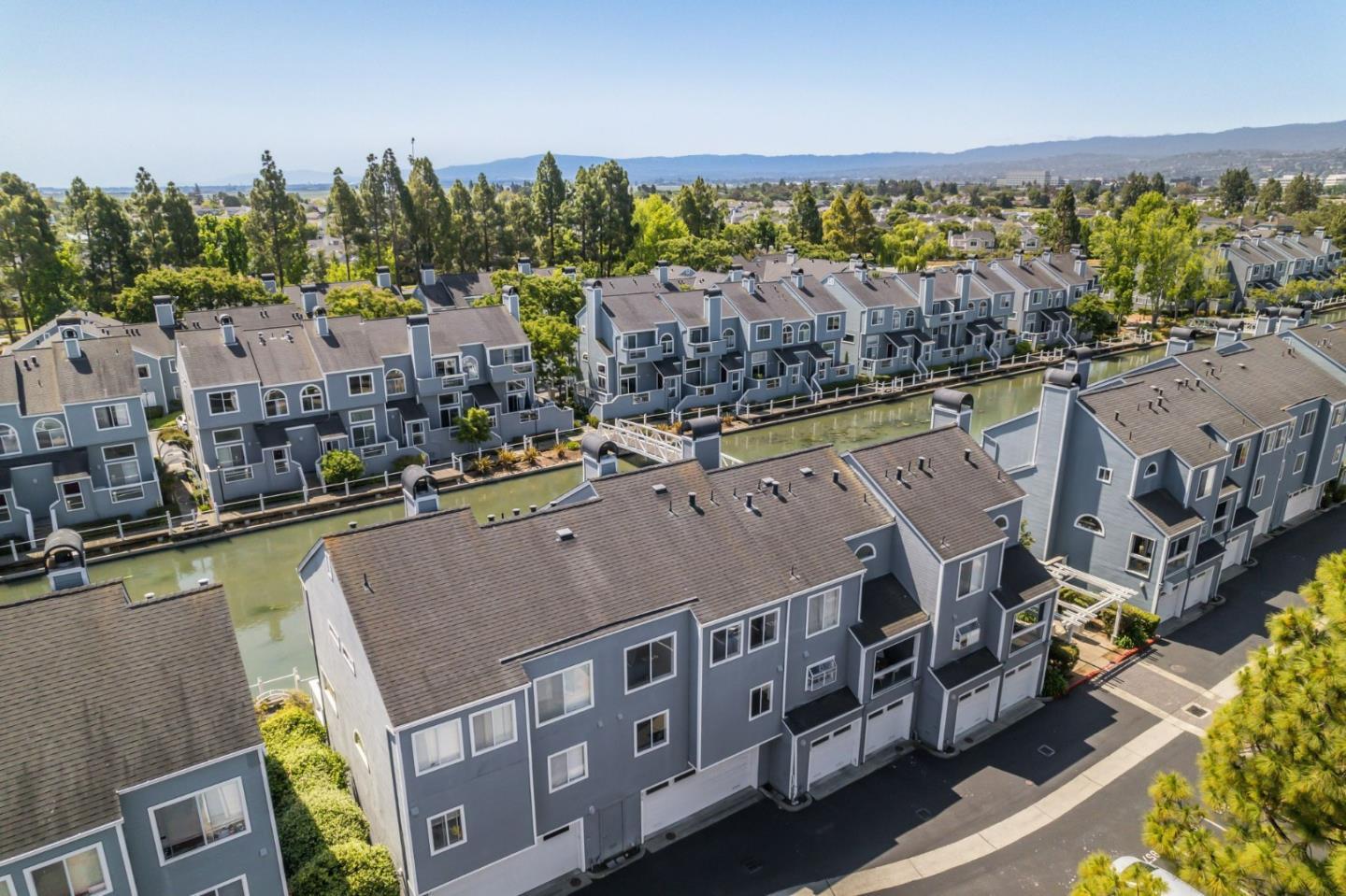 Detail Gallery Image 33 of 39 For 830 Portwalk Pl, Redwood City,  CA 94065 - 3 Beds | 2/1 Baths