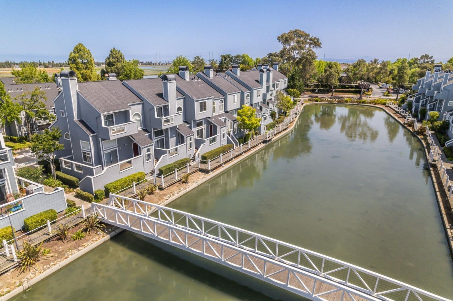 Detail Gallery Image 36 of 39 For 830 Portwalk Pl, Redwood City,  CA 94065 - 3 Beds | 2/1 Baths