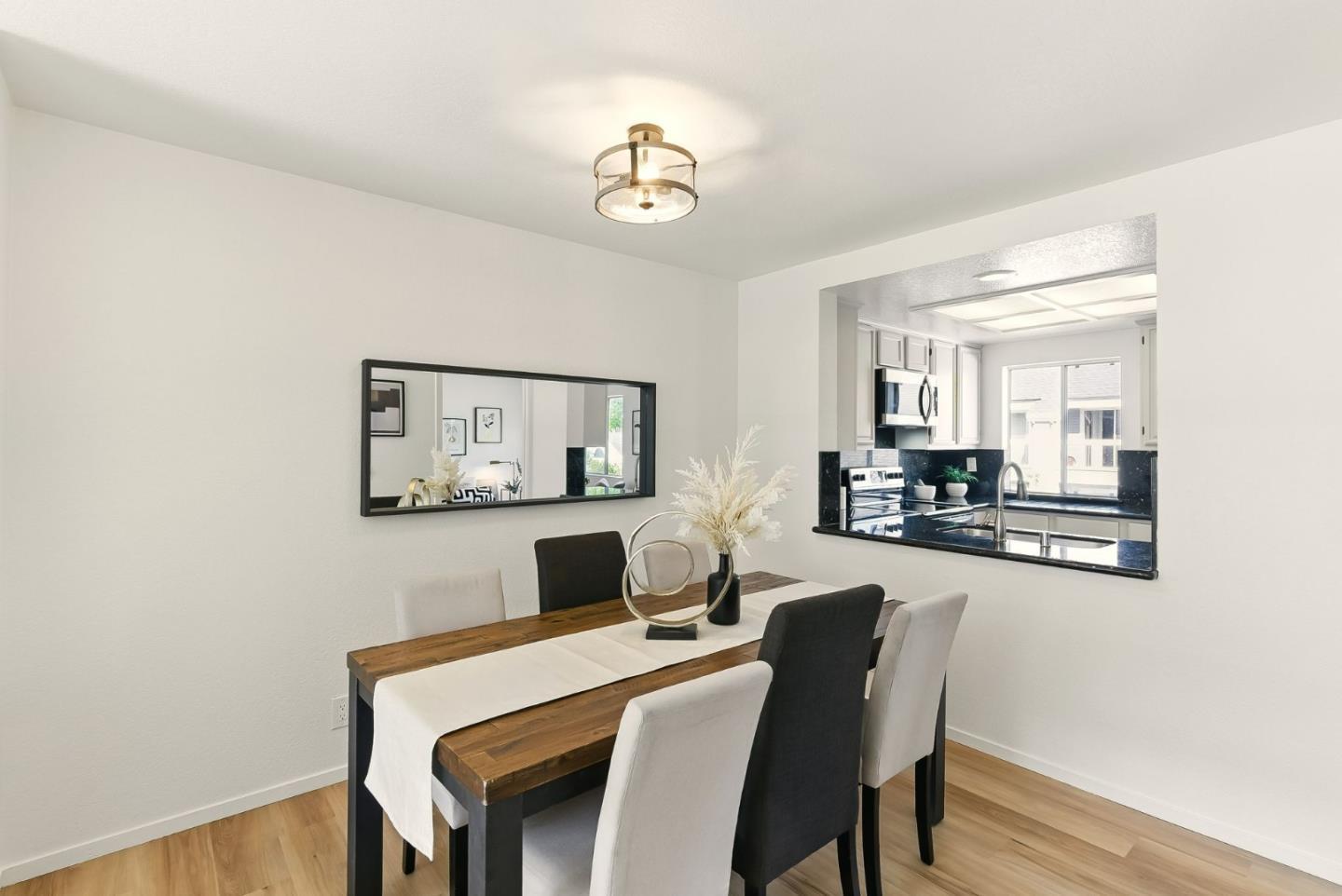 Detail Gallery Image 6 of 39 For 830 Portwalk Pl, Redwood City,  CA 94065 - 3 Beds | 2/1 Baths