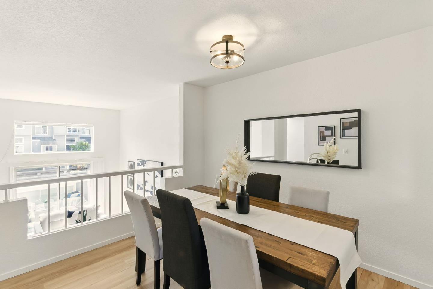 Detail Gallery Image 7 of 39 For 830 Portwalk Pl, Redwood City,  CA 94065 - 3 Beds | 2/1 Baths