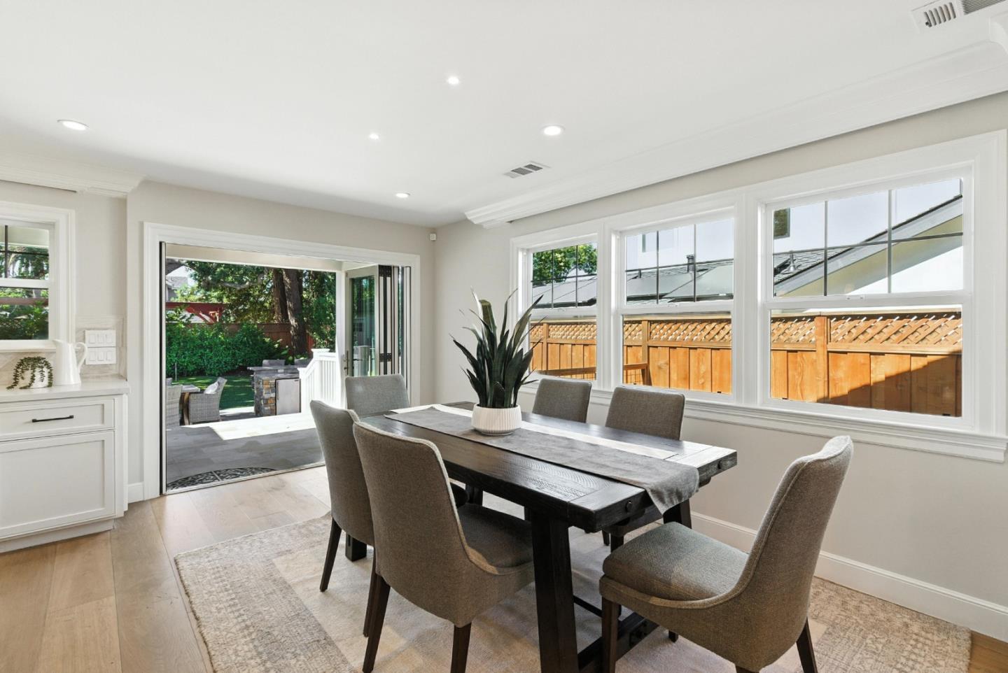 Detail Gallery Image 13 of 50 For 36 Wildwood Ave, San Carlos,  CA 94070 - 3 Beds | 2 Baths