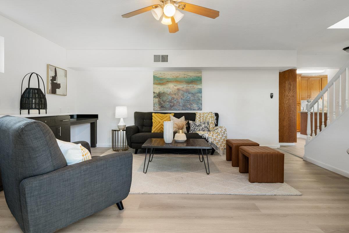 Detail Gallery Image 10 of 24 For 639 Douglas Ave, Redwood City,  CA 94063 - 3 Beds | 3/1 Baths