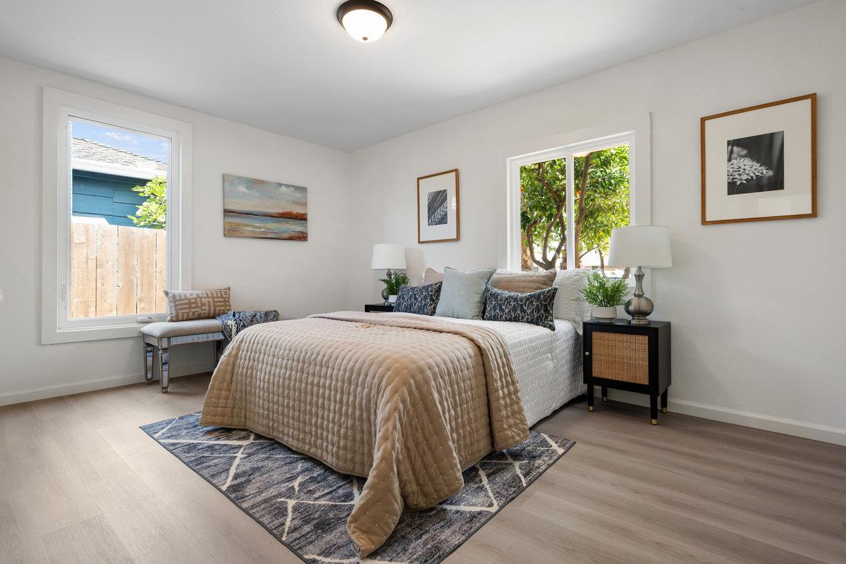 Detail Gallery Image 12 of 24 For 639 Douglas Ave, Redwood City,  CA 94063 - 3 Beds | 3/1 Baths