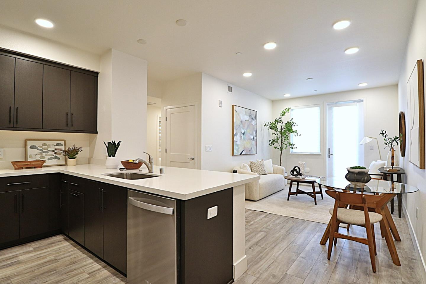 Detail Gallery Image 17 of 52 For 42111 Osgood Rd #206,  Fremont,  CA 94539 - 2 Beds | 2 Baths