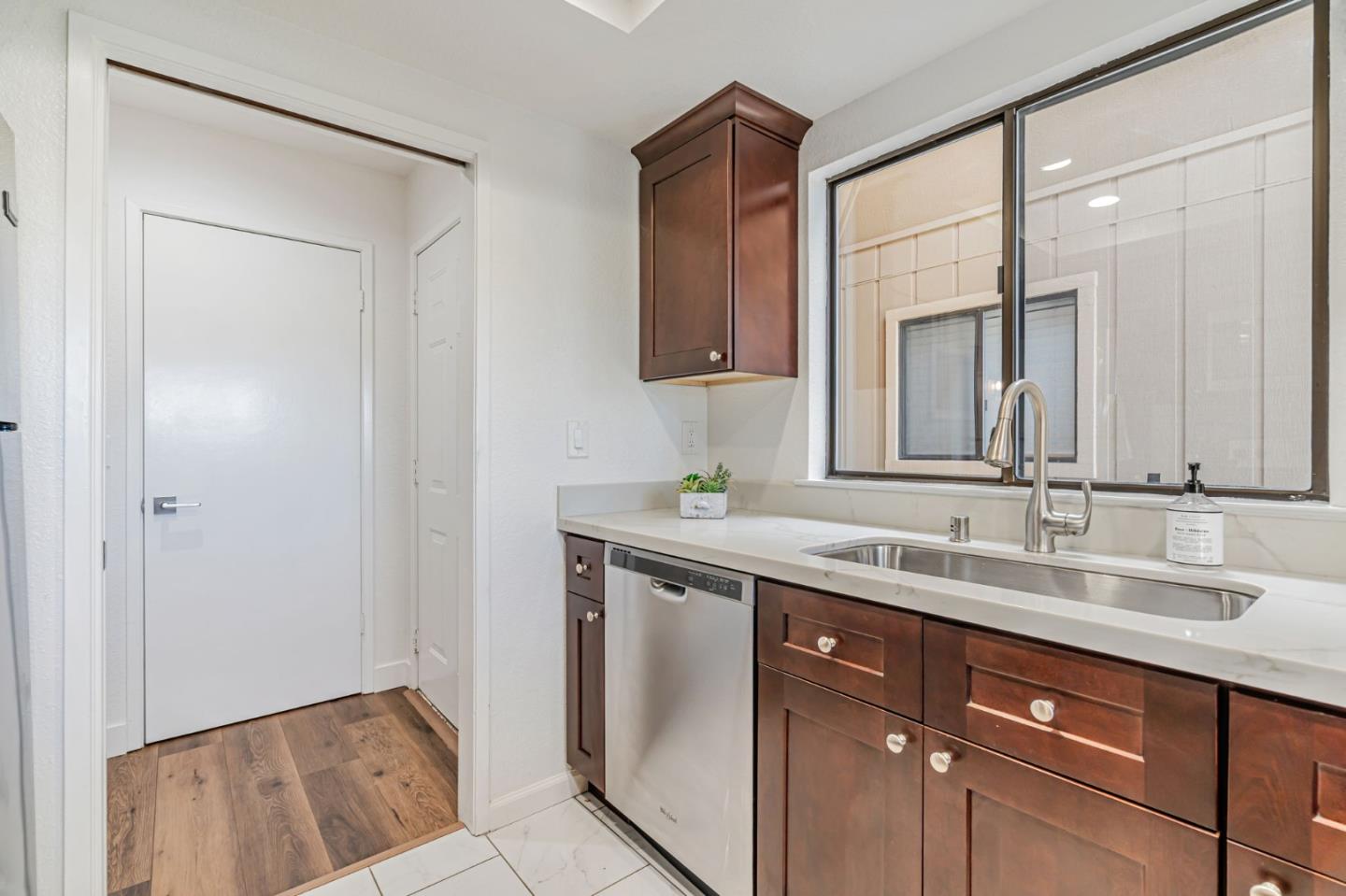 Detail Gallery Image 11 of 40 For 2206 Brega Ln, Morgan Hill,  CA 95037 - 2 Beds | 2 Baths
