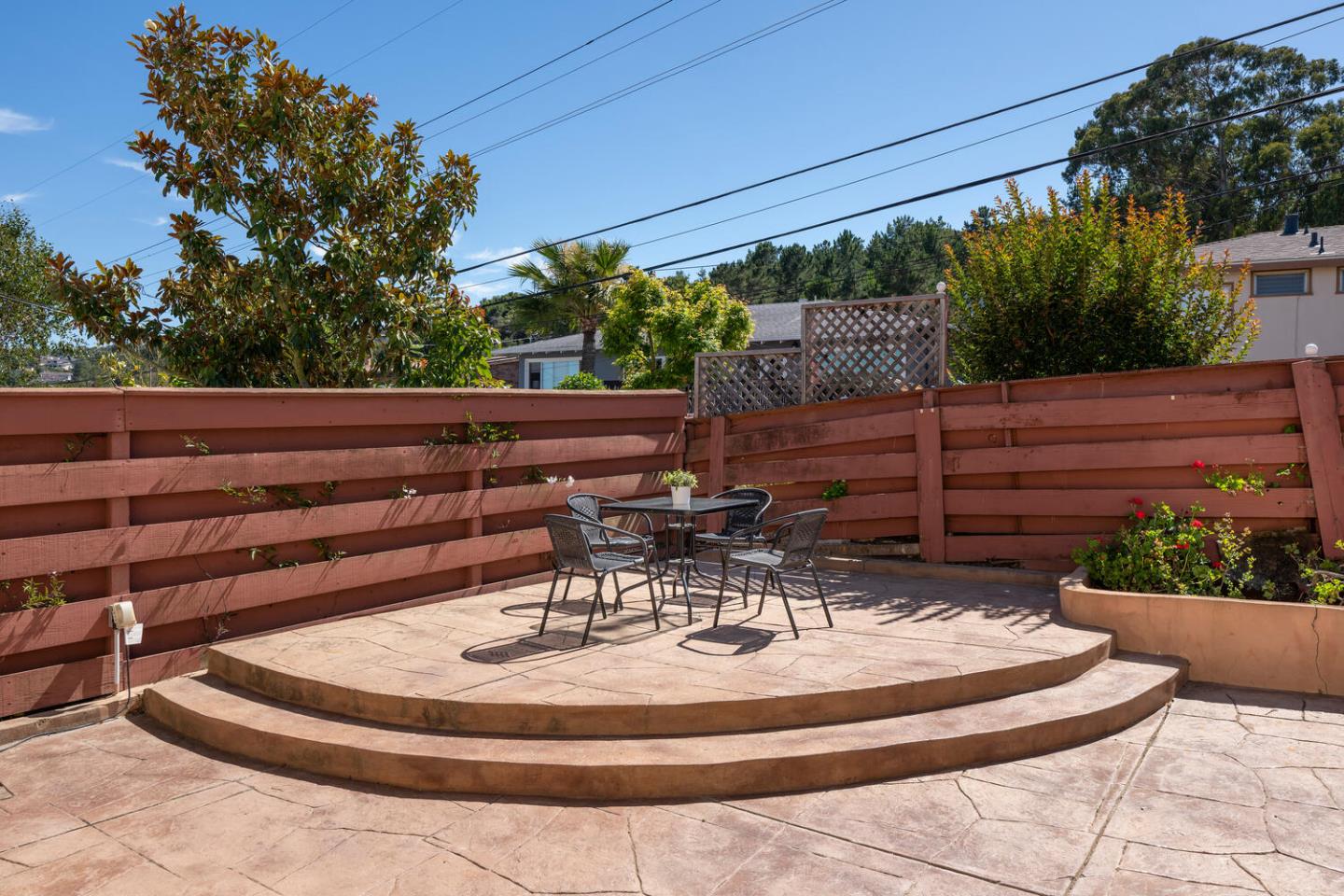 Detail Gallery Image 20 of 26 For 1149 Glenwood Dr, Millbrae,  CA 94030 - 3 Beds | 2 Baths