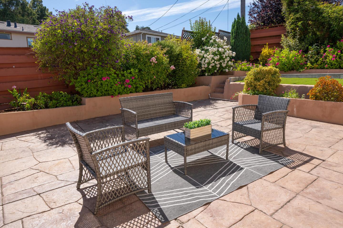 Detail Gallery Image 22 of 26 For 1149 Glenwood Dr, Millbrae,  CA 94030 - 3 Beds | 2 Baths