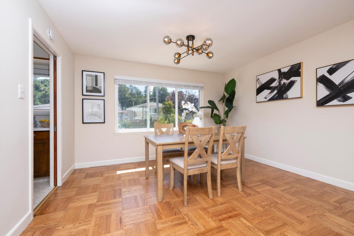 Detail Gallery Image 6 of 26 For 1149 Glenwood Dr, Millbrae,  CA 94030 - 3 Beds | 2 Baths