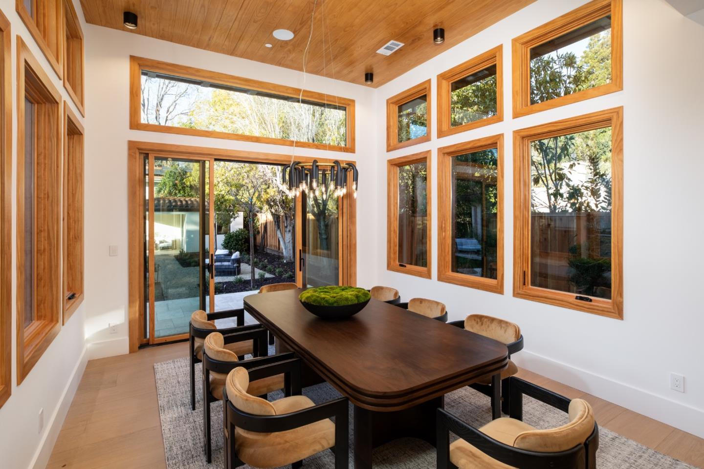 Detail Gallery Image 12 of 48 For 1307 University Ave, Palo Alto,  CA 94301 - 7 Beds | 8/1 Baths