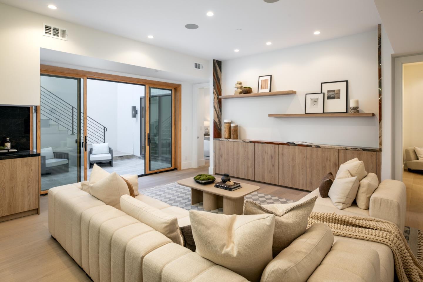 Detail Gallery Image 31 of 48 For 1307 University Ave, Palo Alto,  CA 94301 - 7 Beds | 8/1 Baths