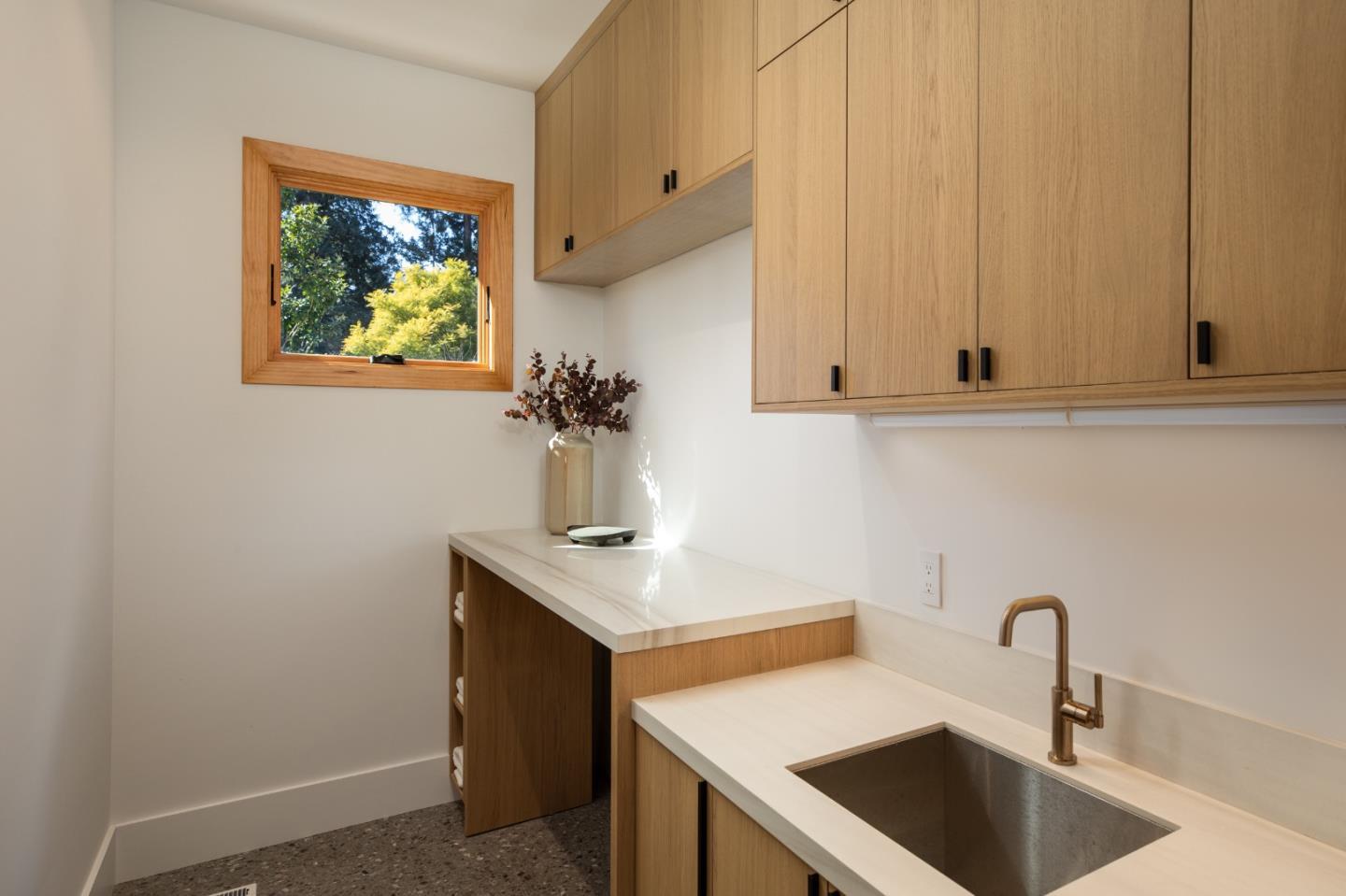 Detail Gallery Image 42 of 48 For 1307 University Ave, Palo Alto,  CA 94301 - 7 Beds | 8/1 Baths