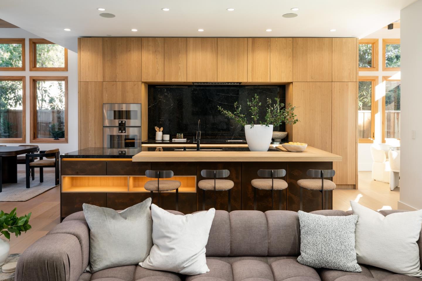 Detail Gallery Image 6 of 48 For 1307 University Ave, Palo Alto,  CA 94301 - 7 Beds | 8/1 Baths
