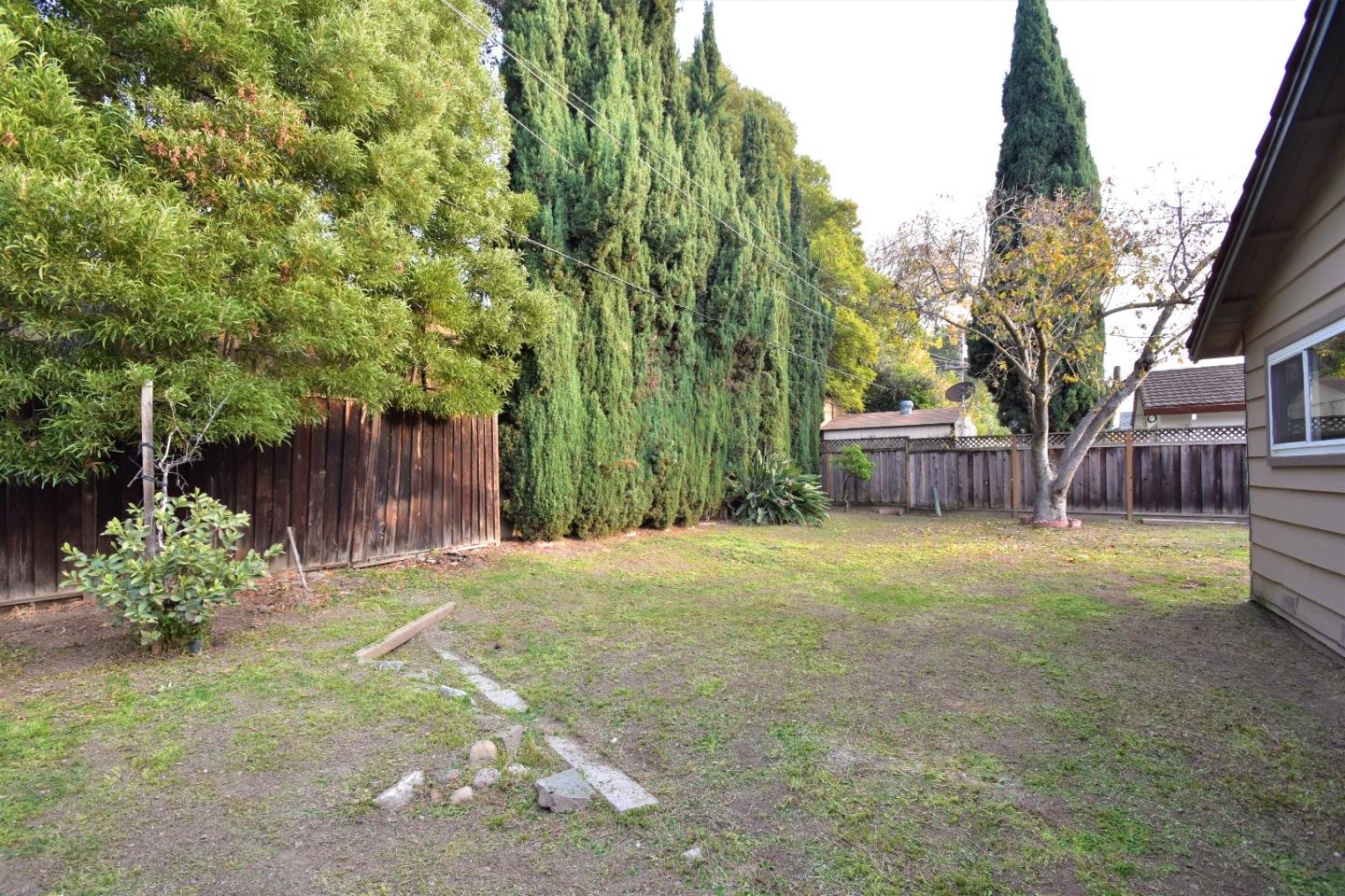 Detail Gallery Image 20 of 21 For 2070 Sierra Wood Dr, San Jose,  CA 95132 - 3 Beds | 2 Baths