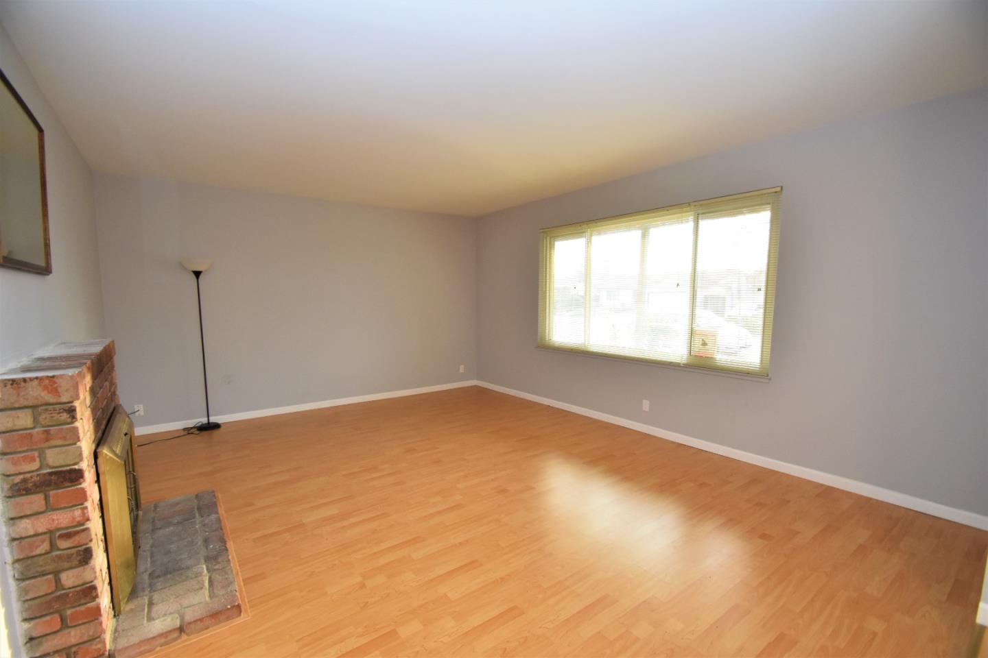 Detail Gallery Image 5 of 21 For 2070 Sierra Wood Dr, San Jose,  CA 95132 - 3 Beds | 2 Baths