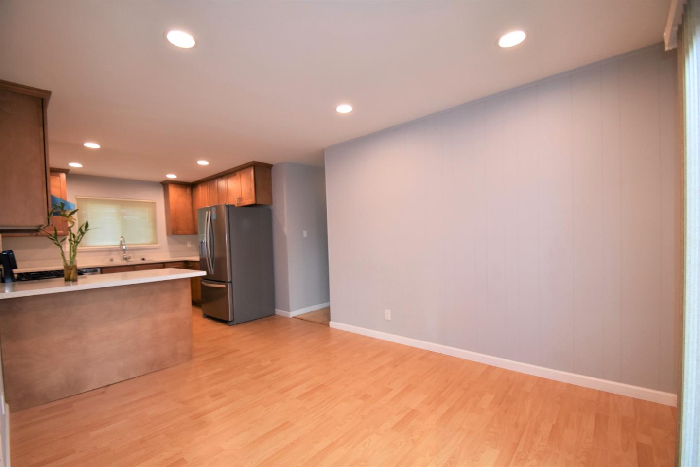 Detail Gallery Image 7 of 21 For 2070 Sierra Wood Dr, San Jose,  CA 95132 - 3 Beds | 2 Baths