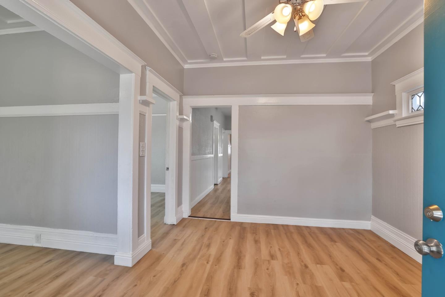 Detail Gallery Image 5 of 24 For 2643 Market St, Oakland,  CA 94607 - 3 Beds | 1 Baths