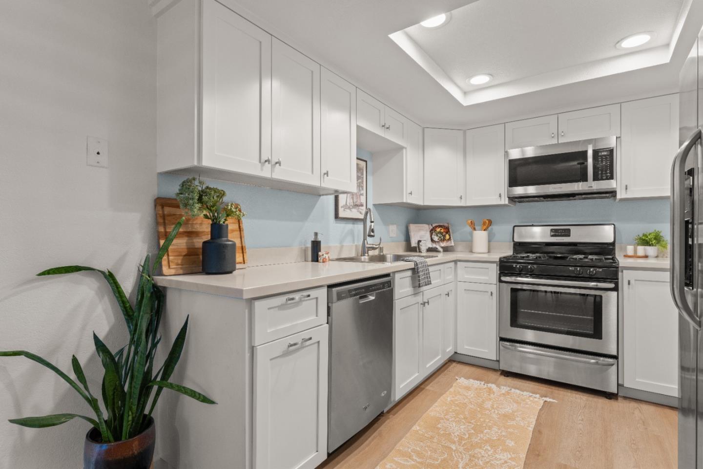 Detail Gallery Image 10 of 23 For 1136 Callas Ln #3,  Capitola,  CA 95010 - 3 Beds | 1/1 Baths