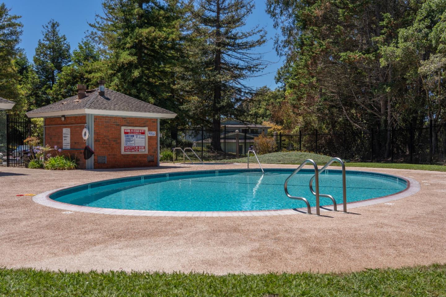 Detail Gallery Image 19 of 23 For 1136 Callas Ln #3,  Capitola,  CA 95010 - 3 Beds | 1/1 Baths