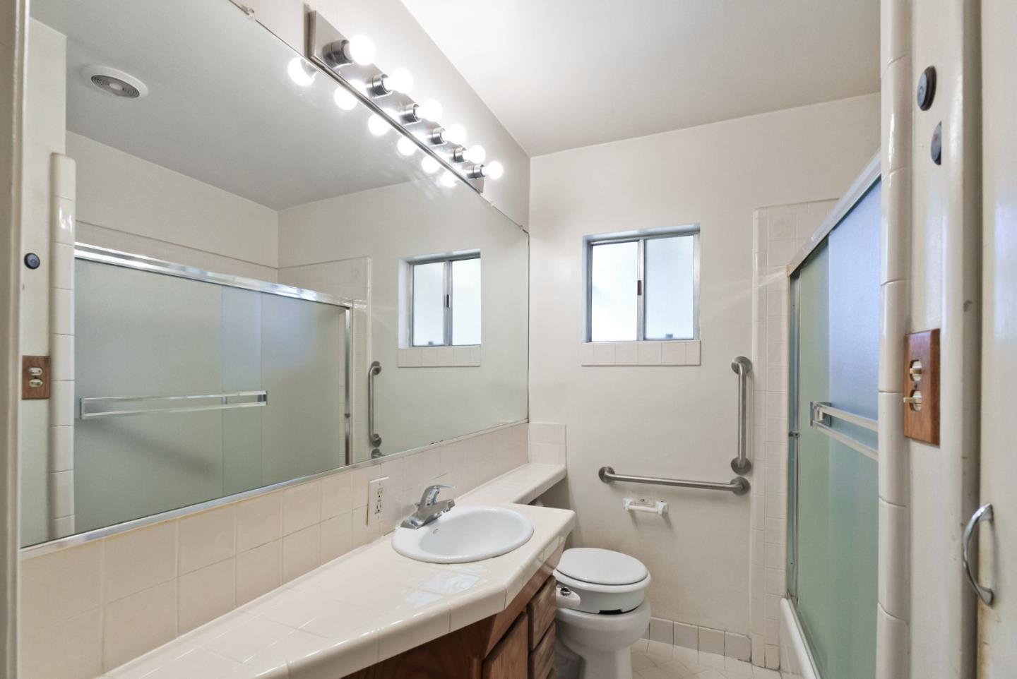 Detail Gallery Image 21 of 36 For 551 Bryan Ave, Sunnyvale,  CA 94086 - 2 Beds | 1 Baths