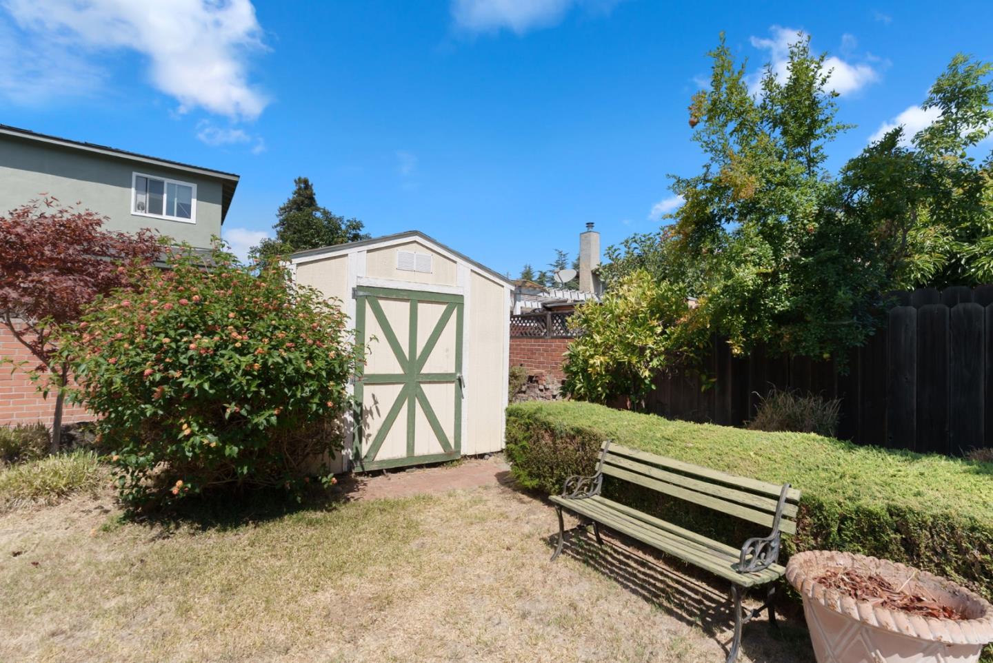 Detail Gallery Image 26 of 36 For 551 Bryan Ave, Sunnyvale,  CA 94086 - 2 Beds | 1 Baths