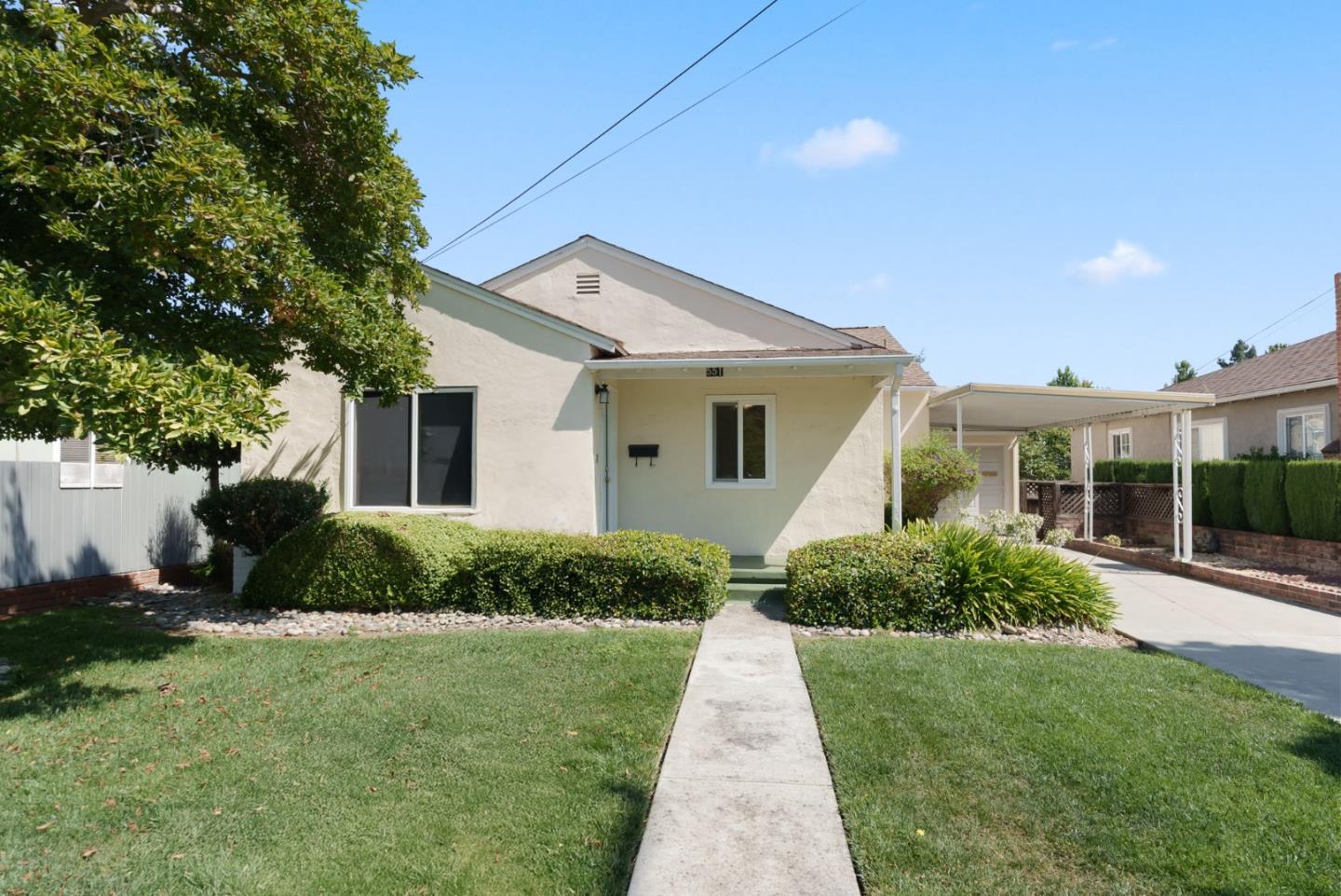 Detail Gallery Image 3 of 36 For 551 Bryan Ave, Sunnyvale,  CA 94086 - 2 Beds | 1 Baths