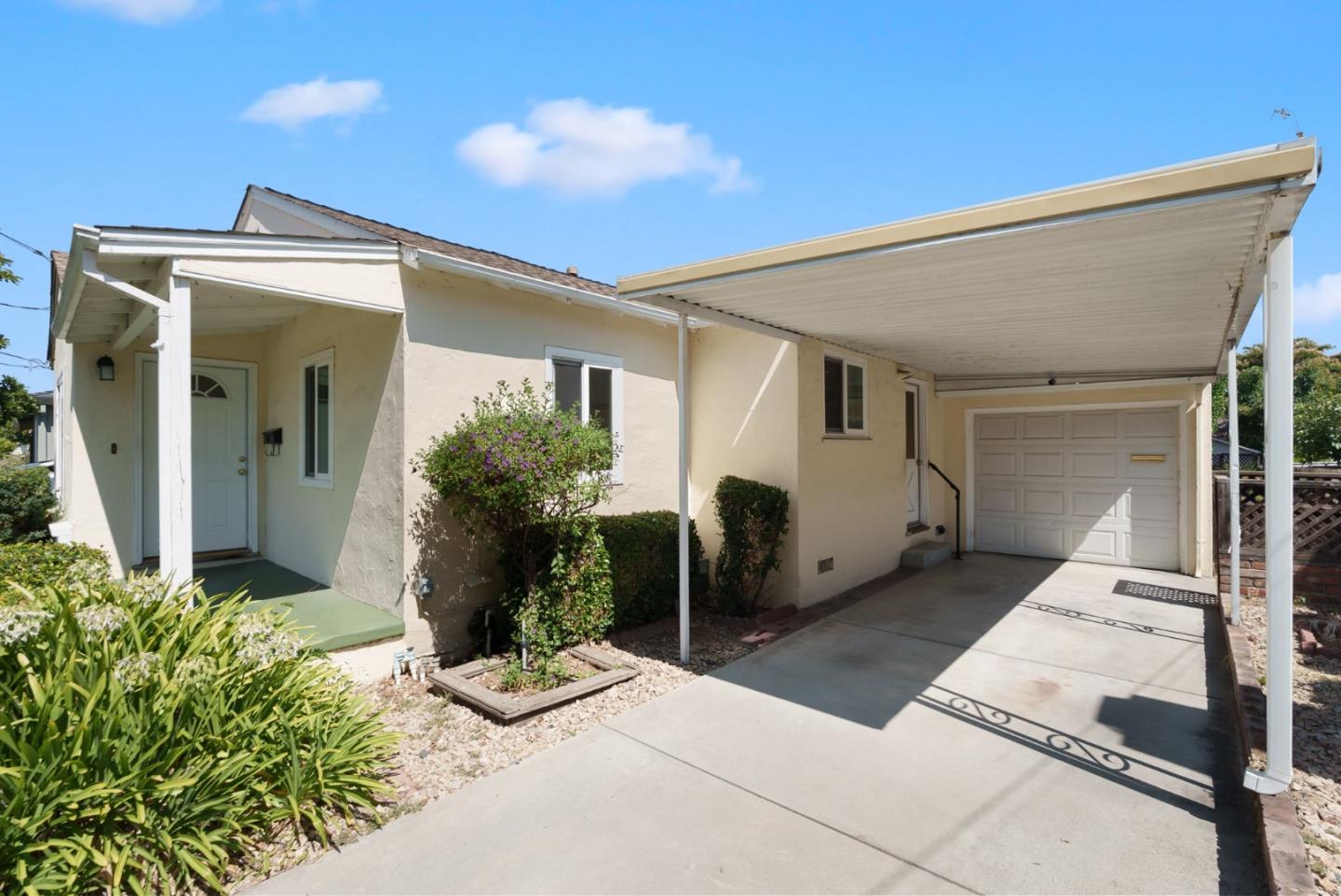 Detail Gallery Image 5 of 36 For 551 Bryan Ave, Sunnyvale,  CA 94086 - 2 Beds | 1 Baths