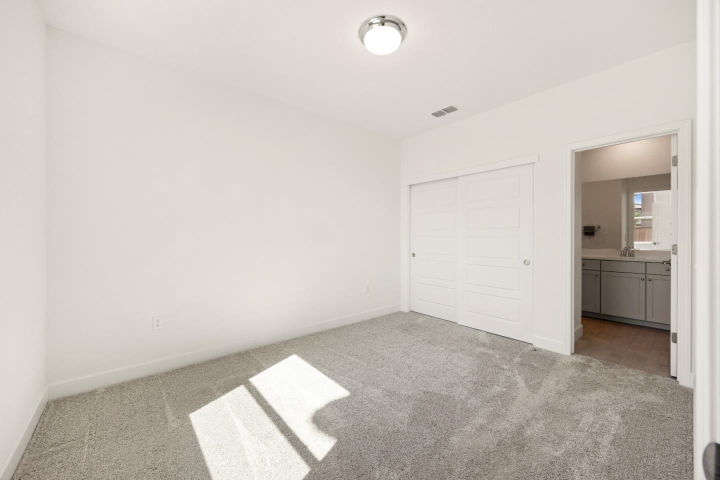 Detail Gallery Image 13 of 41 For 5813 Littlestone St, Sacramento,  CA 95835 - 4 Beds | 3/1 Baths