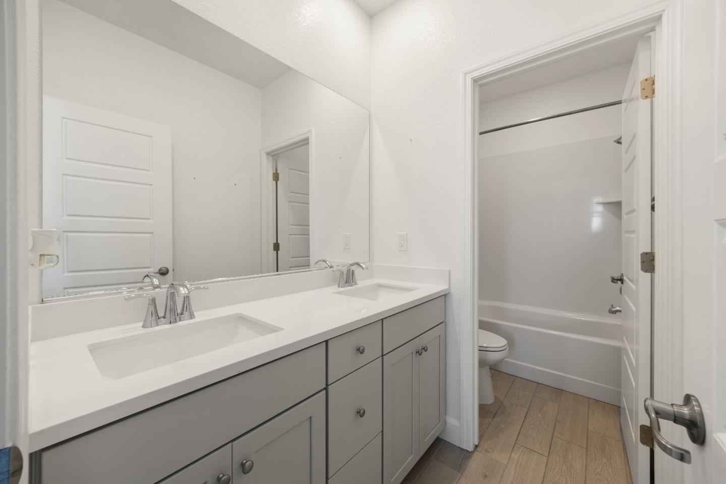 Detail Gallery Image 24 of 41 For 5813 Littlestone St, Sacramento,  CA 95835 - 4 Beds | 3/1 Baths