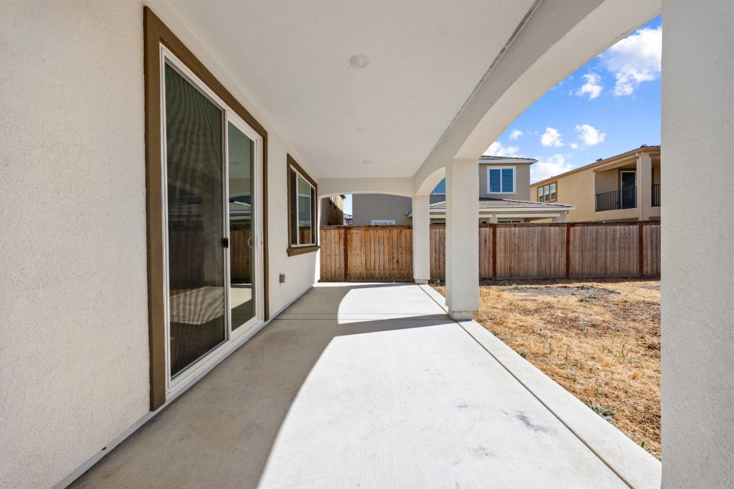 Detail Gallery Image 33 of 41 For 5813 Littlestone St, Sacramento,  CA 95835 - 4 Beds | 3/1 Baths