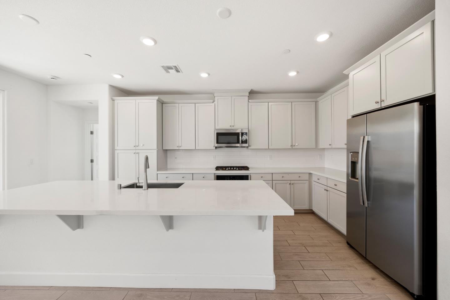 Detail Gallery Image 9 of 41 For 5813 Littlestone St, Sacramento,  CA 95835 - 4 Beds | 3/1 Baths