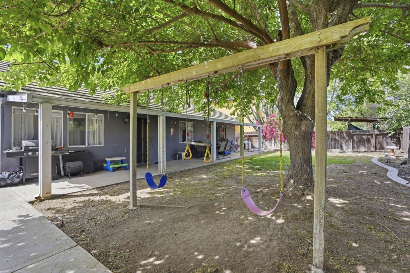 Detail Gallery Image 30 of 42 For 1876 Boalt Dr, Los Banos,  CA 93635 - 3 Beds | 2 Baths