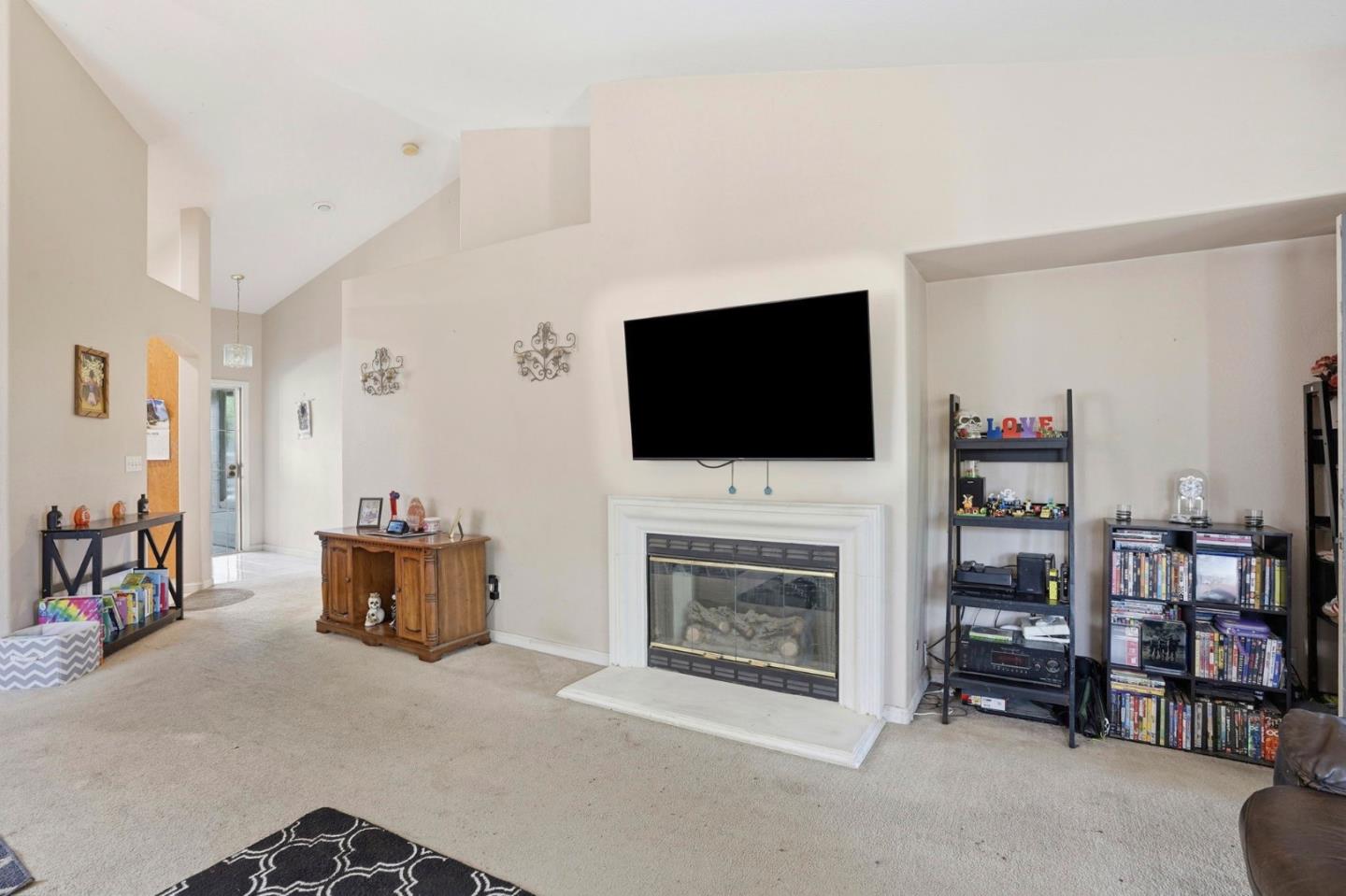 Detail Gallery Image 9 of 42 For 1876 Boalt Dr, Los Banos,  CA 93635 - 3 Beds | 2 Baths