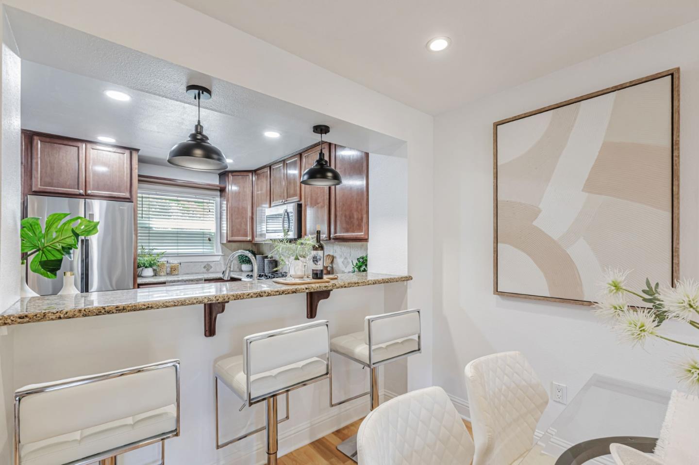 Detail Gallery Image 13 of 31 For 865 Carlisle Way #103,  Sunnyvale,  CA 94087 - 2 Beds | 2/1 Baths